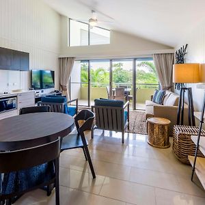 One-Bedroom Apartment King Bed